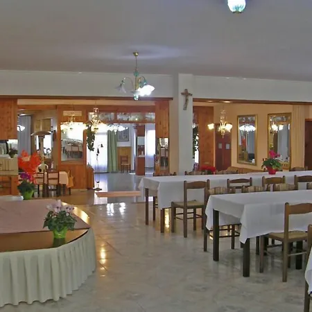 Smeraldo Affitta 招待所 3*